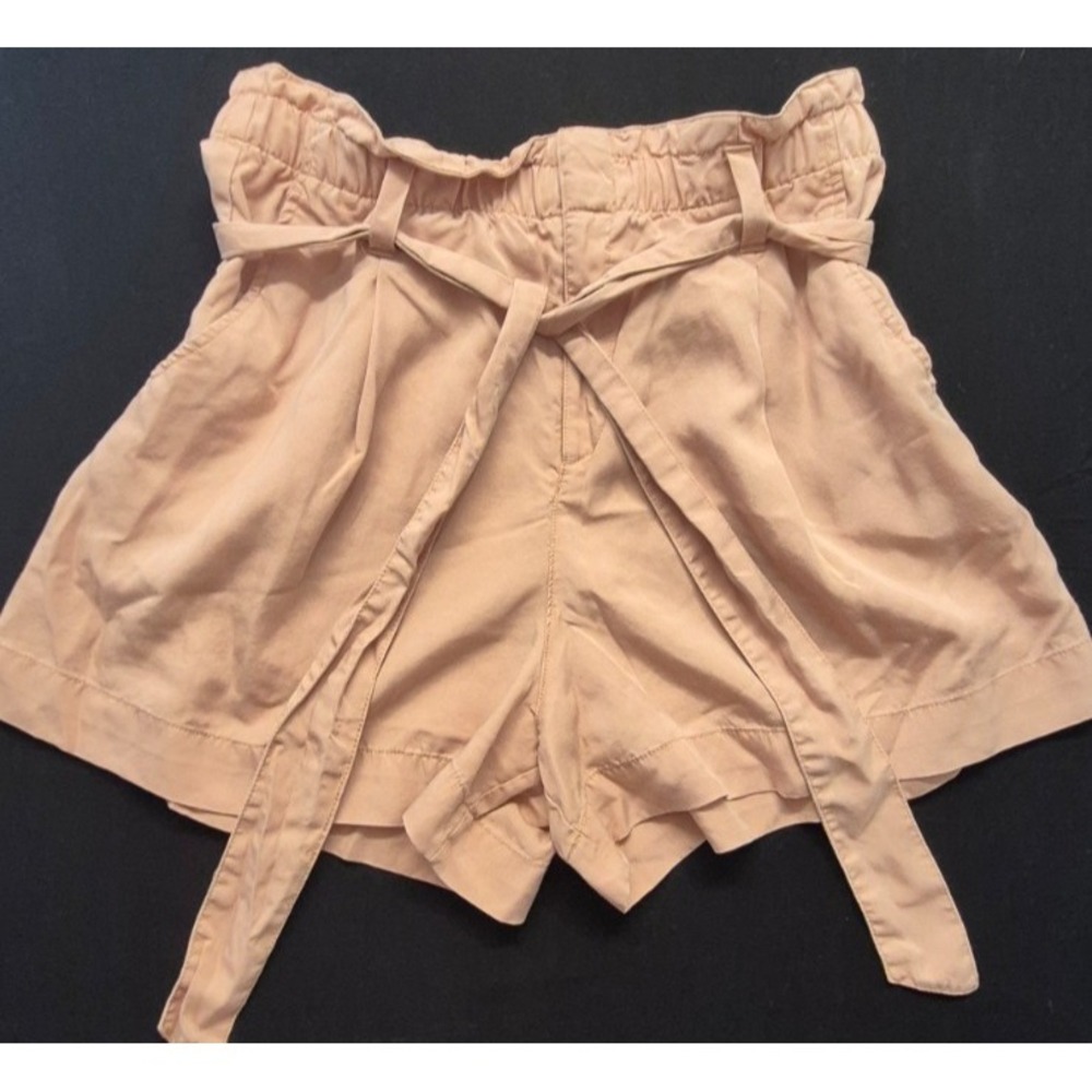 Gap women's peach/pink paperbag shorts sz.10 high rise‎ tie/elastic waist chic